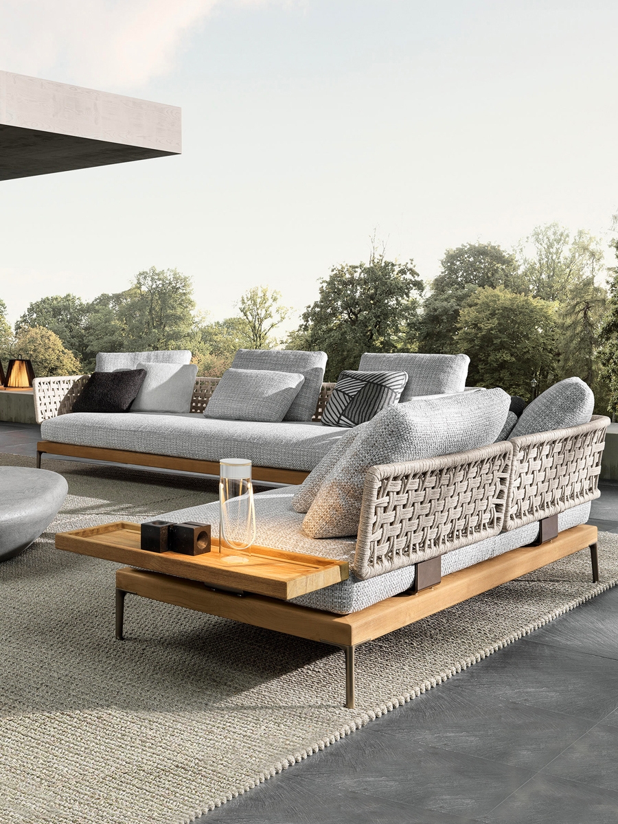 19f0c61e5c21668b371b5c747f269f1f.jpg Aurora - Image 1