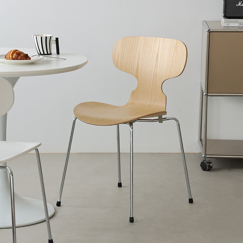 fe8a919fbaadab5b85623336857414f0.jpg Seven - Image 1